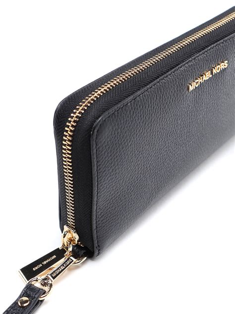 michael kors jet set saffiano continental wallet navy|Michael Kors continental wallet.